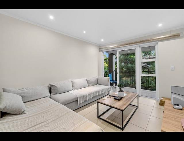 3 BEDROOM APARTMENT FOR SALE IN KENILWORTH